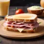 Le Classique Indémodable : Sandwich Jambon-Fromage