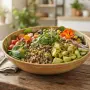 Bowl de quinoa et avocats, vinaigrette au citron vert
